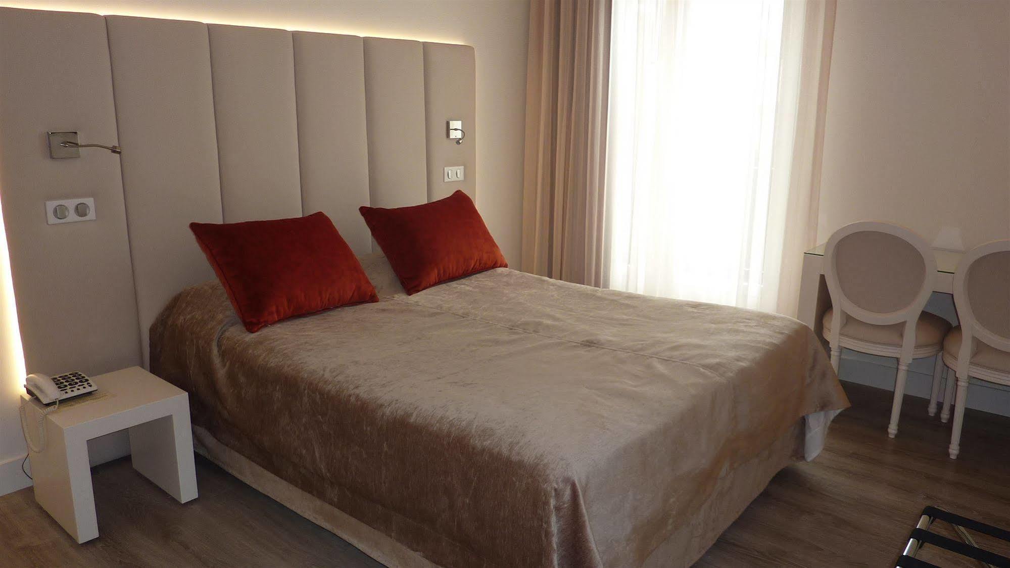 Les Criquets Hotel & Spa Blanquefort  Ngoại thất bức ảnh